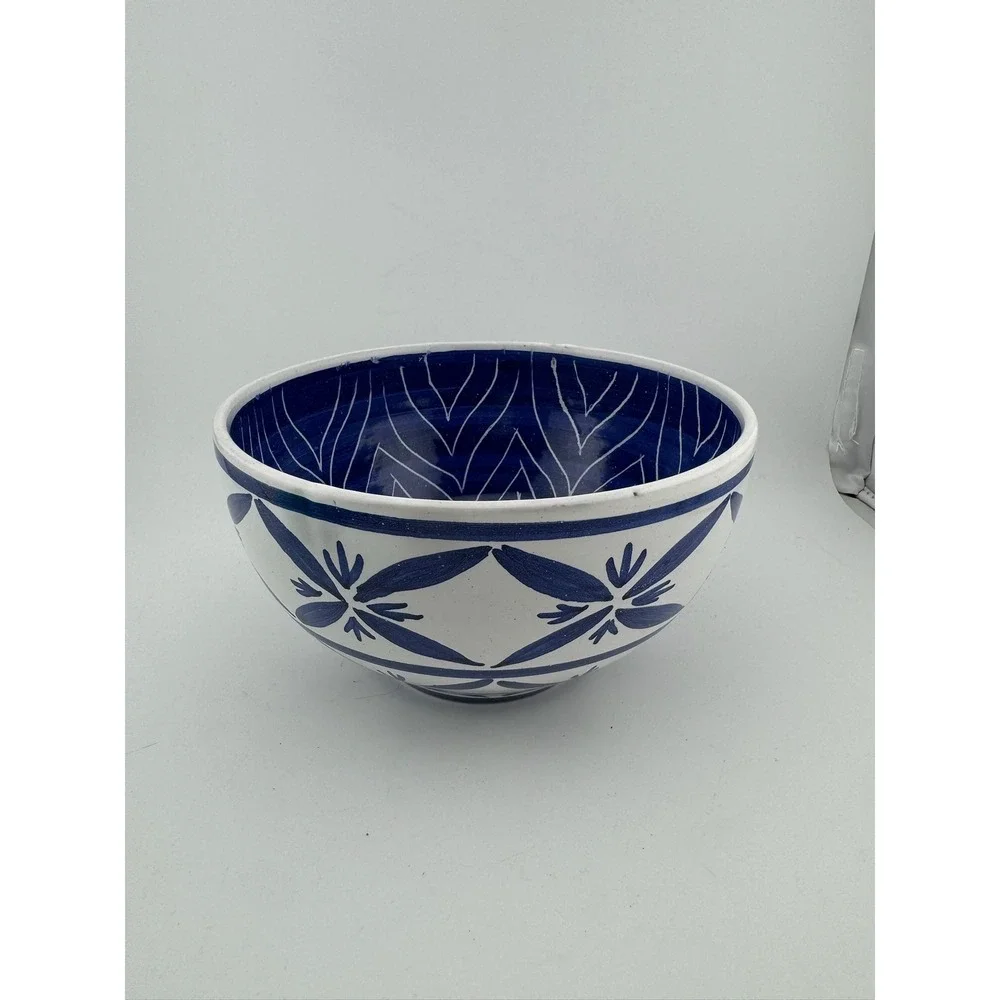 Vintage 674/G Ceramic Bowl‎ Made in Norway Blue White Floral Decorative